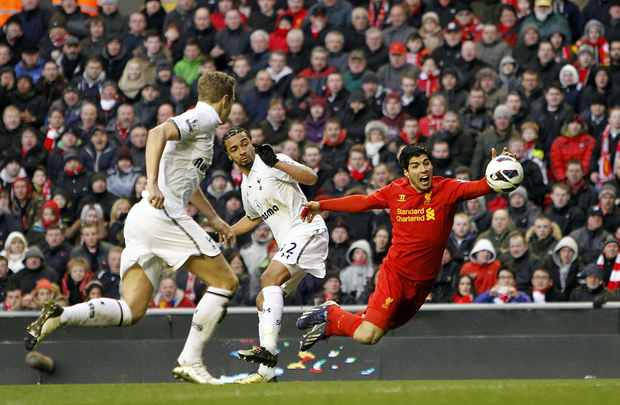 Suarez Liverpool Tottenham